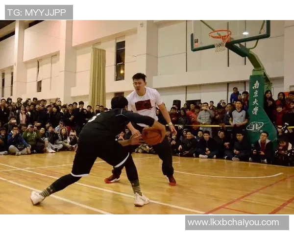 明星篮球男孩的梦想之路从街头到赛场的成长故事